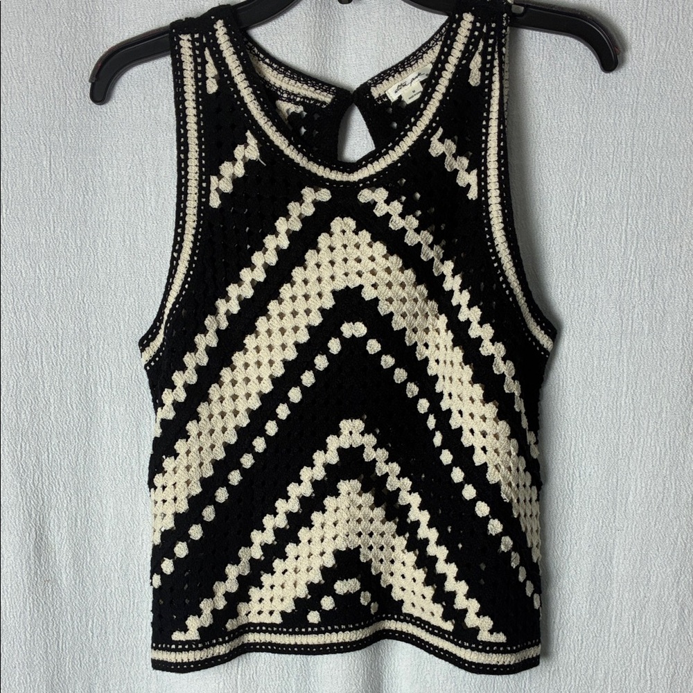 Ultra Pink Black & Cream Chevron Crochet Tank